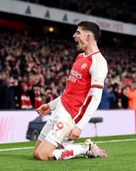  阿森纳绝杀曼联，史密斯·罗补时定乾坤