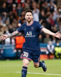 8, 洛里昂年轻门将连续扑点创纪录  