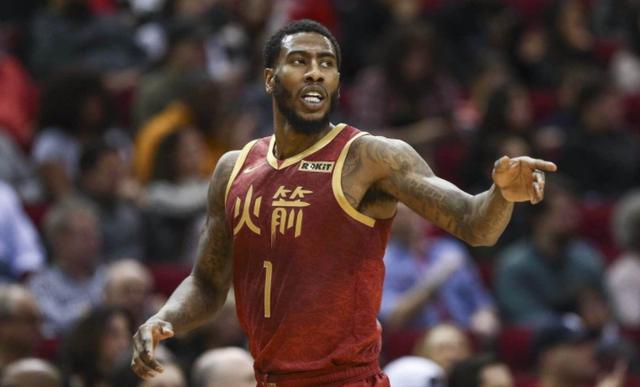  佛罗伦萨租借悍将填补短板  