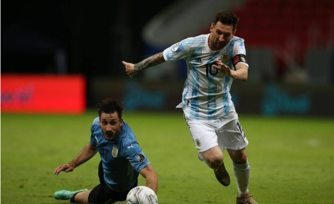  法甲揭幕战巴黎四球横扫 梅西内马尔联袂破门  